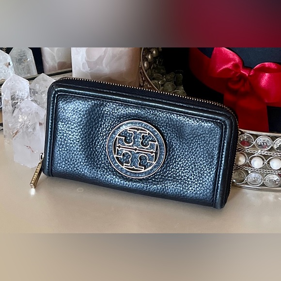 Tory Burch Black zipper around wallet - Picture 6 of 7